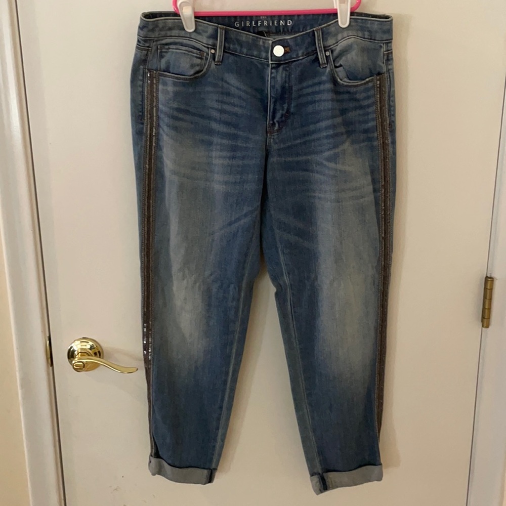White House black market capri jean